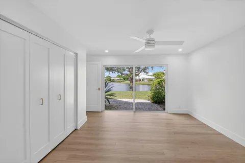 $1,050,000 | 8 Slash Pine Villas, Boynton Beach, FL 33436