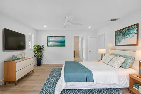 $1,050,000 | 8 Slash Pine Villas, Boynton Beach, FL 33436