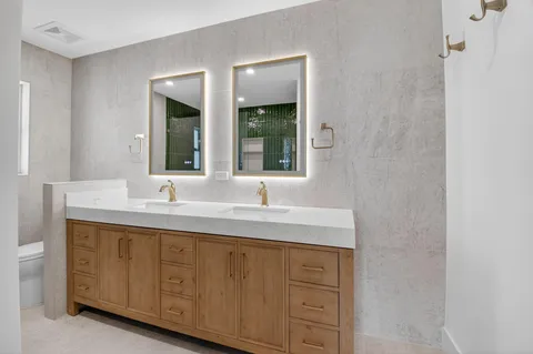 $1,050,000 | 8 Slash Pine Villas, Boynton Beach, FL 33436