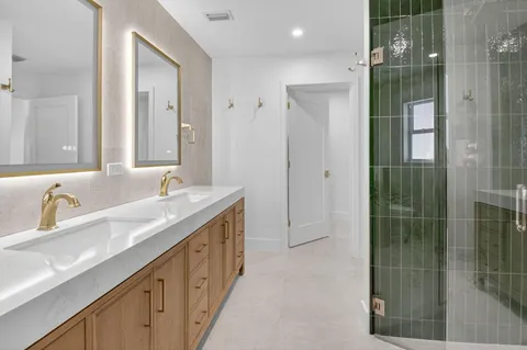 $1,050,000 | 8 Slash Pine Villas, Boynton Beach, FL 33436