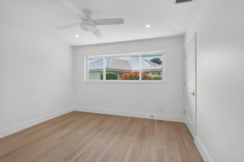 $1,050,000 | 8 Slash Pine Villas, Boynton Beach, FL 33436