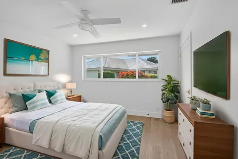 $1,050,000 | 8 Slash Pine Villas, Boynton Beach, FL 33436