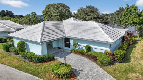 $1,050,000 | 8 Slash Pine Villas, Boynton Beach, FL 33436