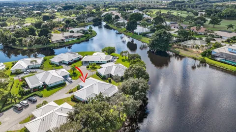 $1,050,000 | 8 Slash Pine Villas, Boynton Beach, FL 33436