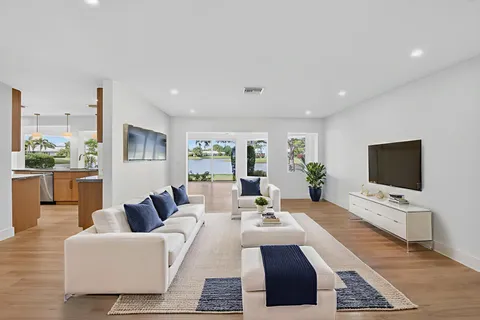 $1,050,000 | 8 Slash Pine Villas, Boynton Beach, FL 33436