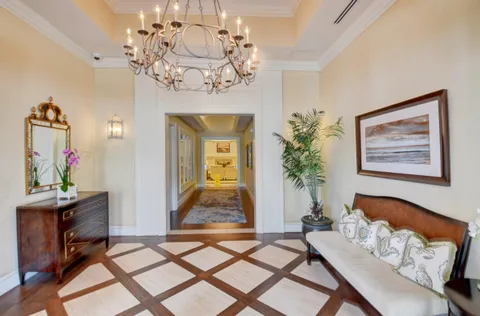 $1,000,000 | 8 Slash Pine Villas, Boynton Beach, FL 33436