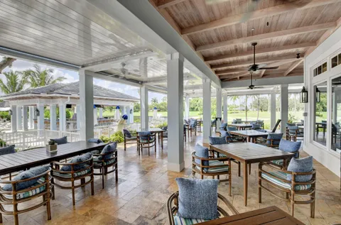$1,000,000 | 8 Slash Pine Villas, Boynton Beach, FL 33436