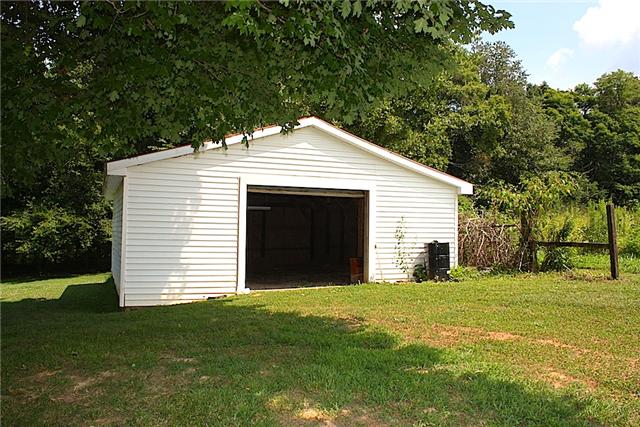 6517 Owens Chapel Road Springfield, TN 37172 - Photo 8 of 9