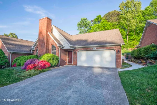 $369,900 | 3016 Ginnbrooke Lane, Knoxville, TN 37920