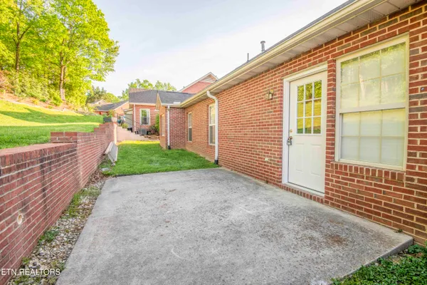 $369,900 | 3016 Ginnbrooke Lane, Knoxville, TN 37920
