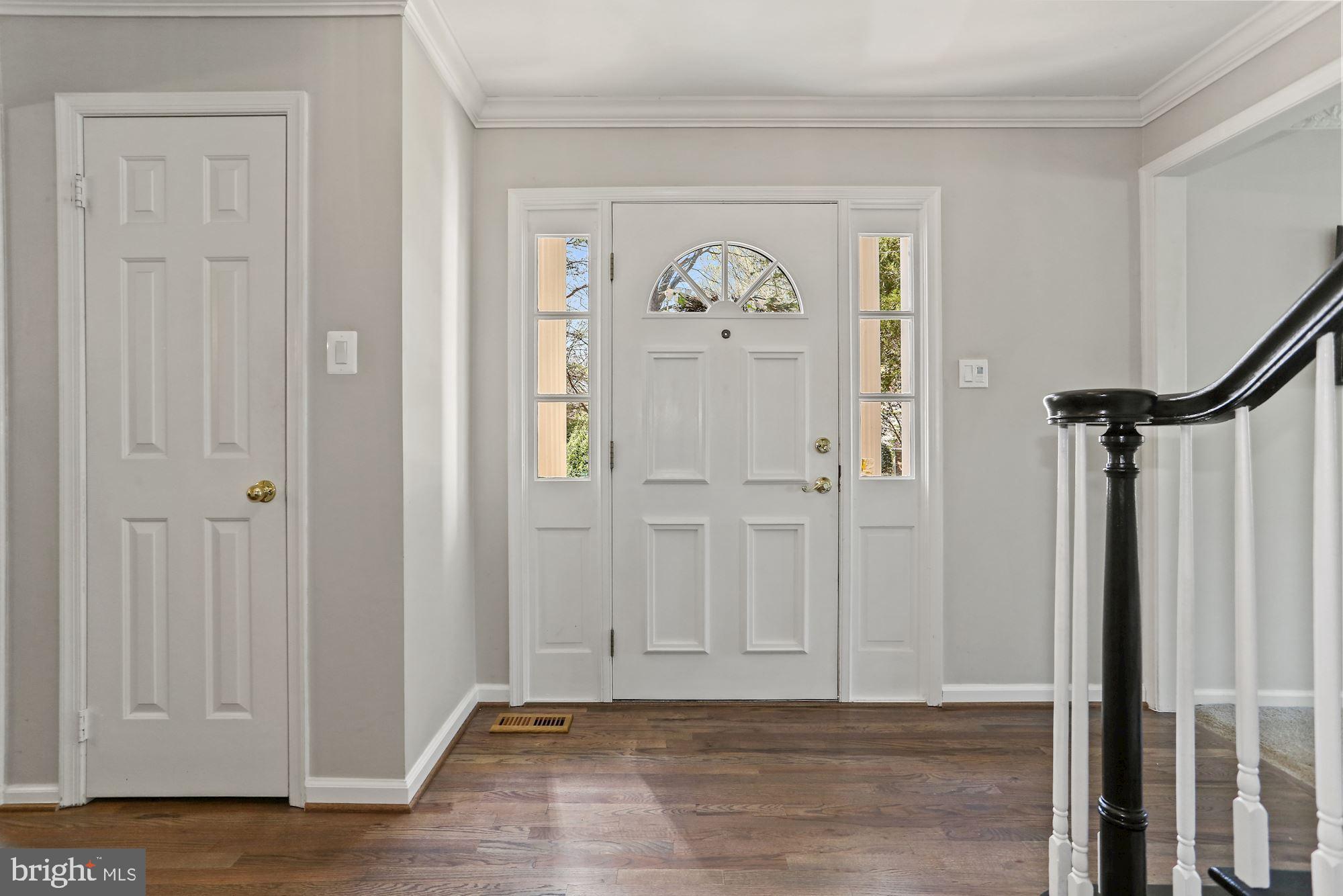 701 Ridge Drive McLean, VA 22101 - Photo 3 of 55