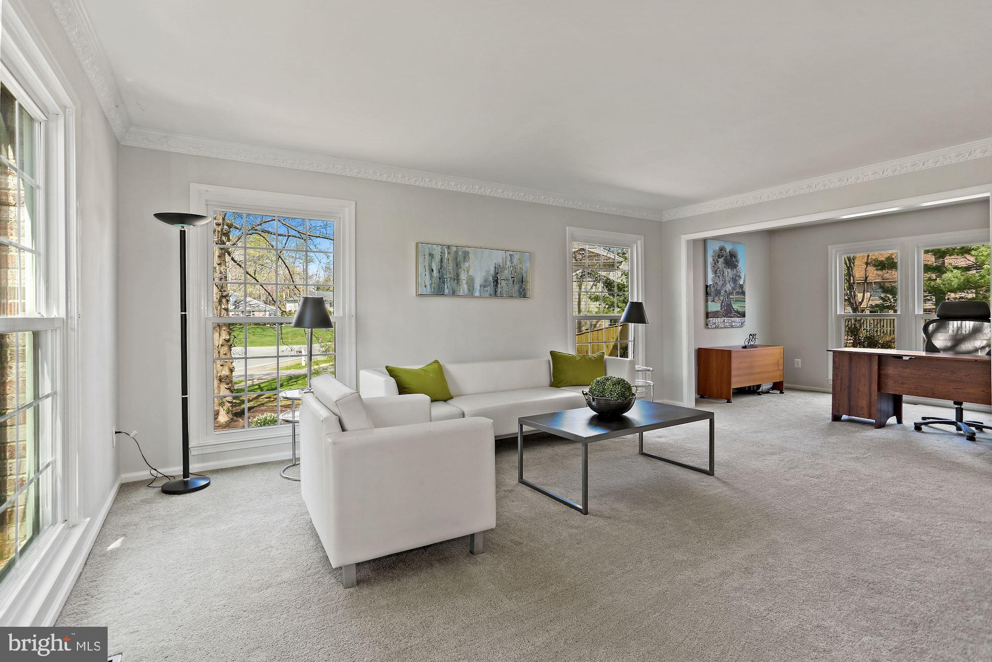 701 Ridge Drive McLean, VA 22101 - Photo 5 of 55