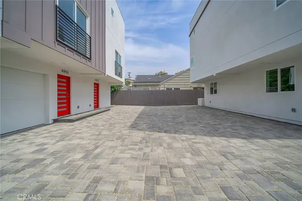 $6,000 | 4453 Colfax Avenue, Unit 1, Studio City, CA 91602