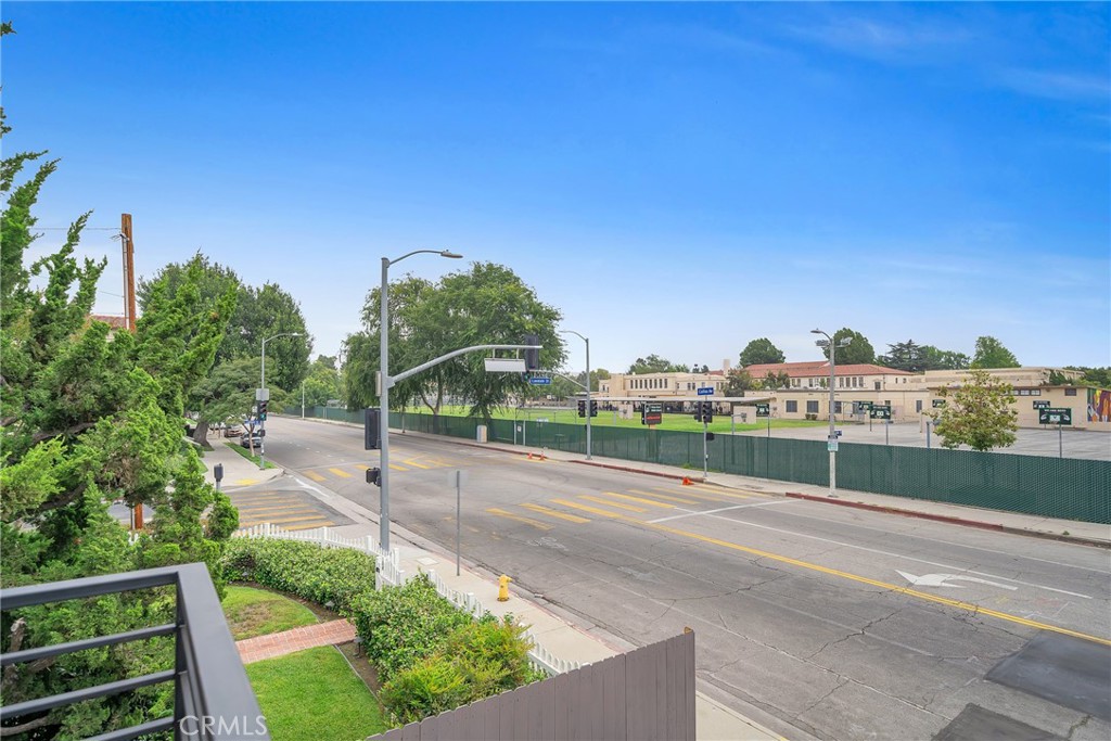 4453 Colfax Avenue, Unit 1 Studio City, CA 91602 - Photo 45 of 71 a view of a street