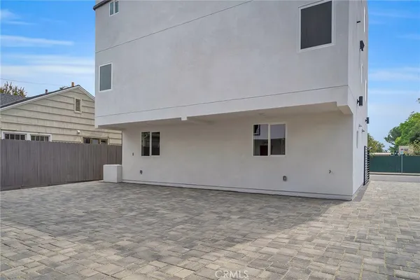 $6,000 | 4453 Colfax Avenue, Unit 1, Studio City, CA 91602