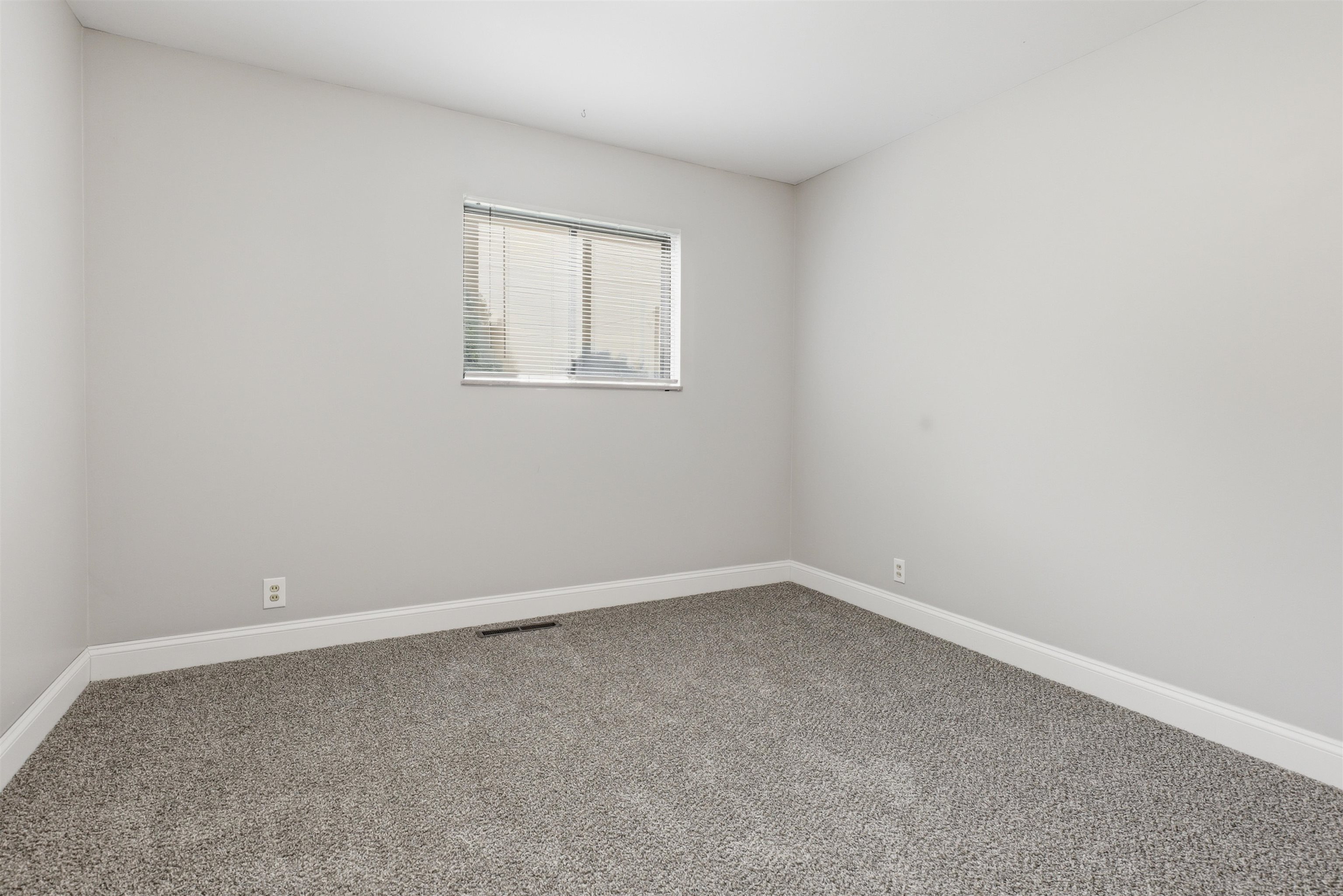 929 Springview Drive Flushing, MI 48433 - Photo 31 of 44