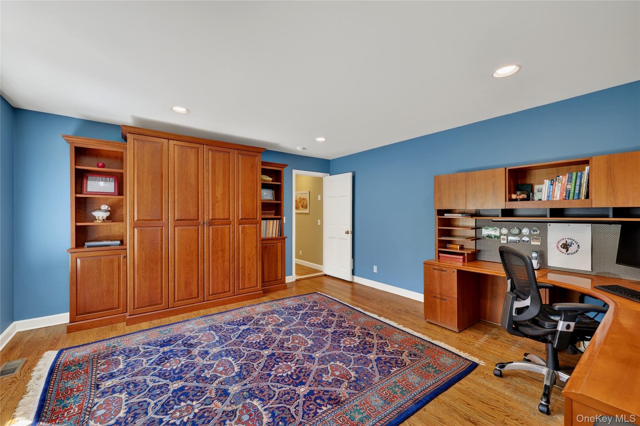 301 Bear Ridge Road Pleasantville, NY 10570 - Photo 16 of 48 large first floor room that can be a bedroom or office with Murphy bed, perfect for guests!