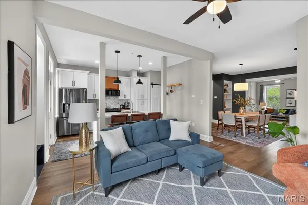$439,000 | 3420 Humphrey Street, St. Louis, MO 63118