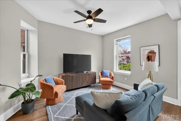 $439,000 | 3420 Humphrey Street, St. Louis, MO 63118