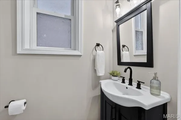 $439,000 | 3420 Humphrey Street, St. Louis, MO 63118