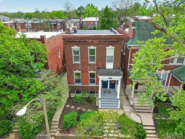 $439,000 | 3420 Humphrey Street, St. Louis, MO 63118