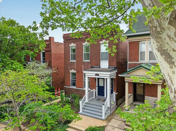 $439,000 | 3420 Humphrey Street, St. Louis, MO 63118