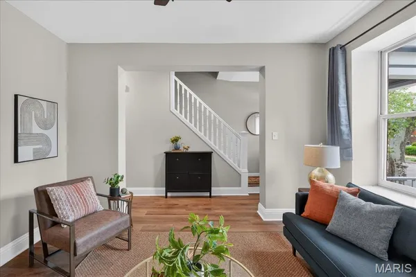 $439,000 | 3420 Humphrey Street, St. Louis, MO 63118