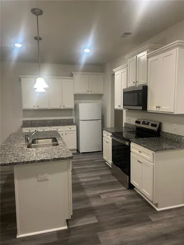 $1,995 | 3701 Abbey Way, Gainesville, GA 30507