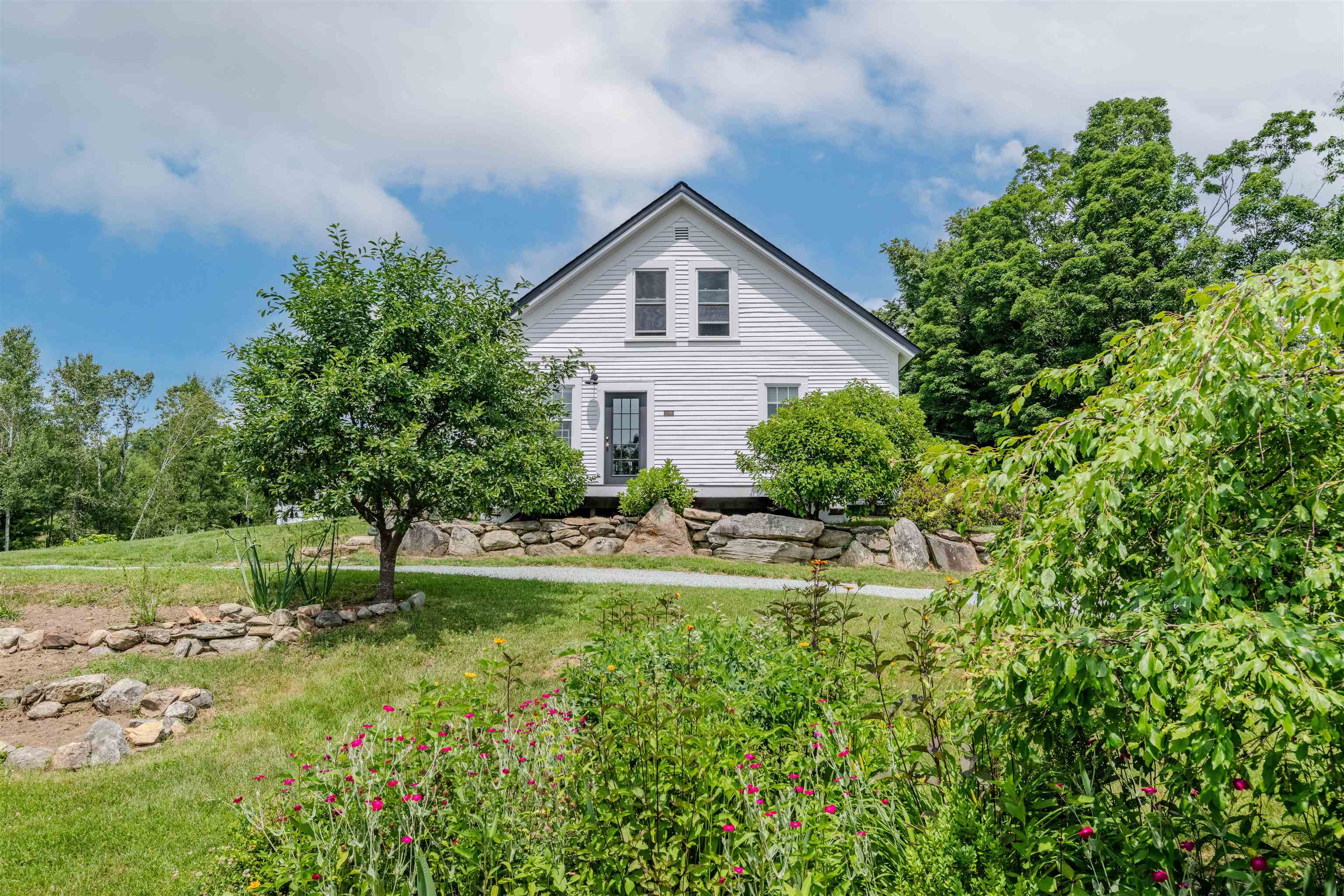 87 Porter Road Bath, NH 03740 - Photo 15 of 60