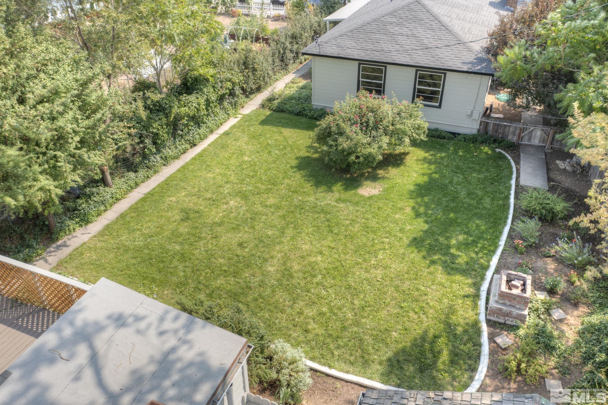 619 Thoma Street Reno, NV 89502 - Photo 35 of 40 a view of a small yard from a balcony