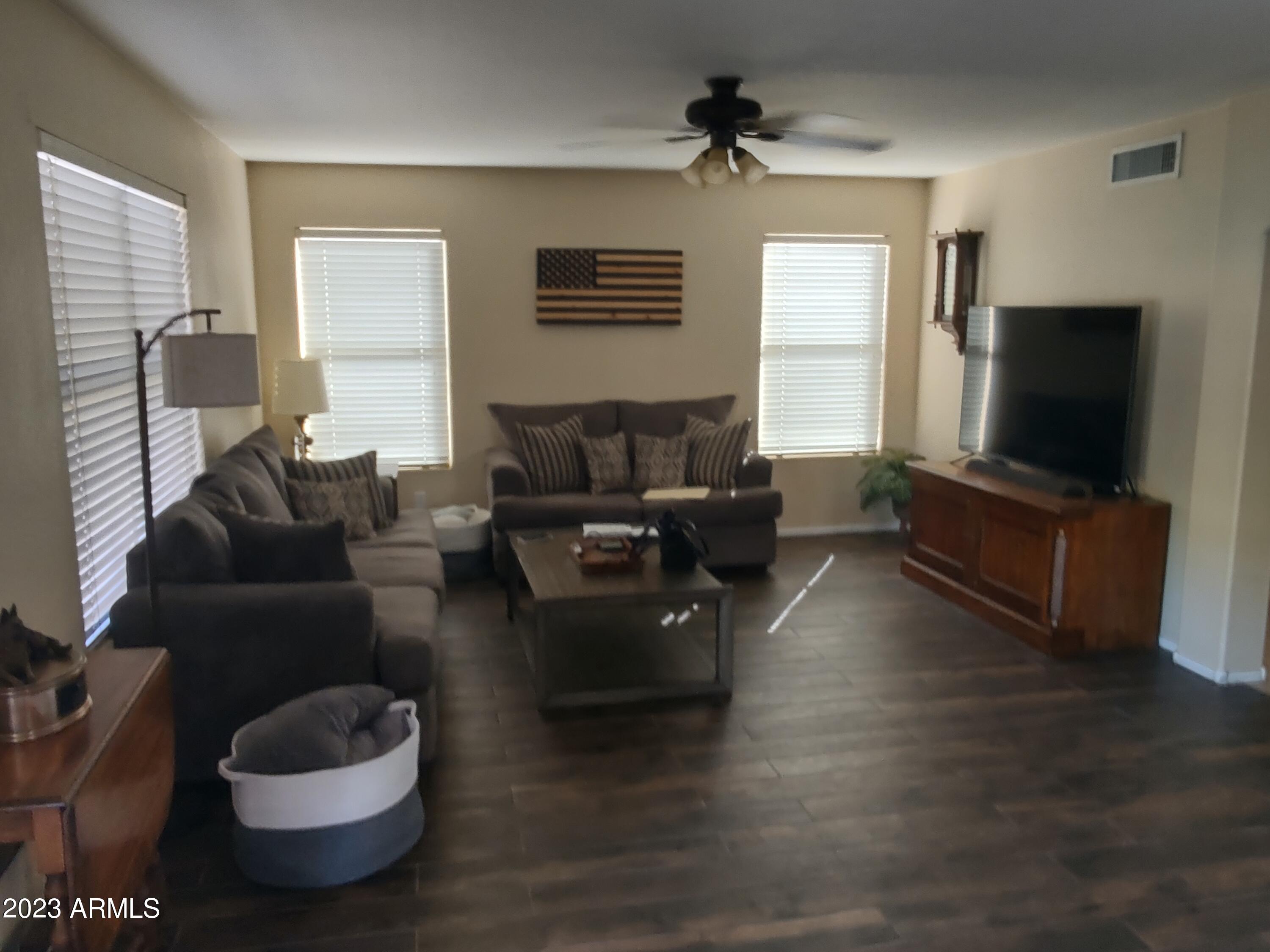 35 South Garnet Road Gilbert, AZ 85296 - Photo 11 of 36 IMG_20231102_132825171_HDR