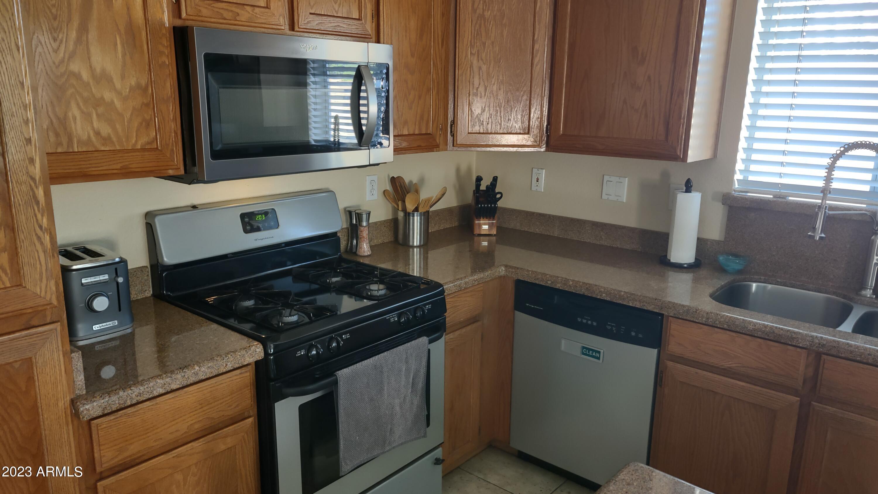 35 South Garnet Road Gilbert, AZ 85296 - Photo 19 of 36 IMG_20231102_140134553_HDR