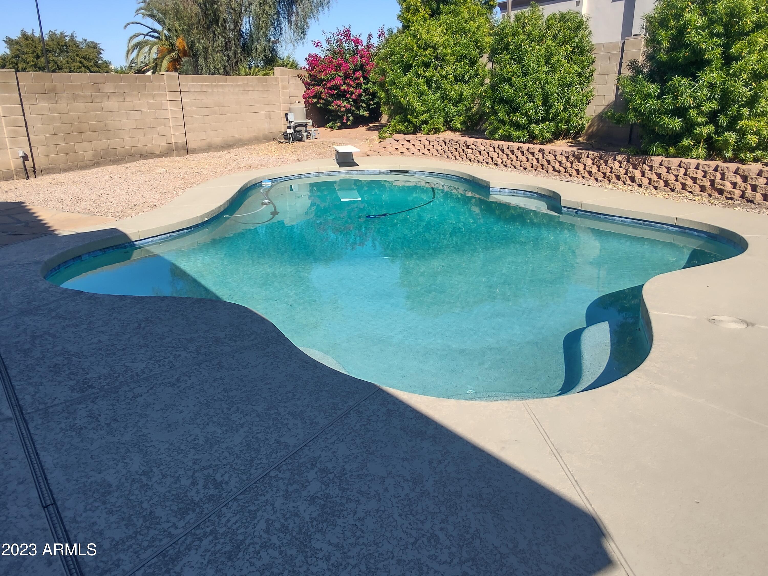 35 South Garnet Road Gilbert, AZ 85296 - Photo 4 of 36 IMG_20231102_132056517_HDR