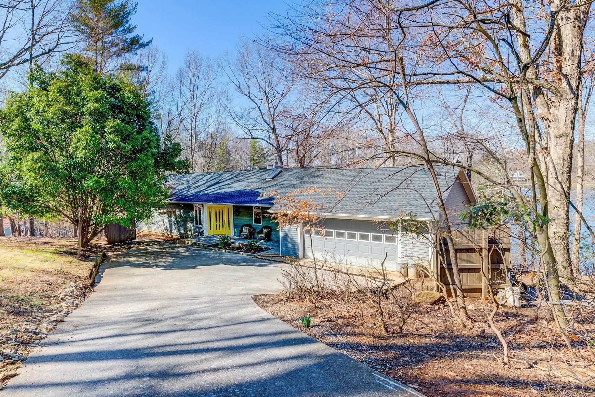 116 Woodley Road Moneta, VA 24121 - Photo 5 of 82 001-339144-10-116 Woodley Rd-5-34_861211