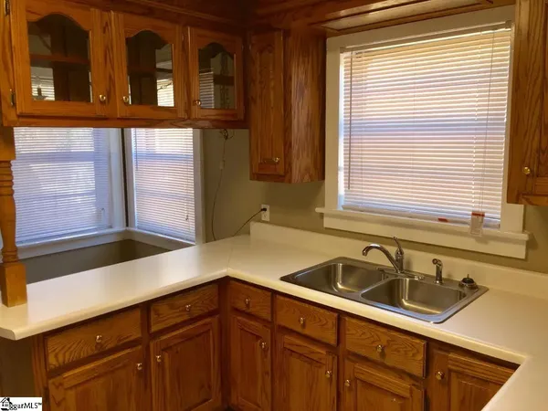 $1,650 | 122 Circle Drive, Greer, SC 29650