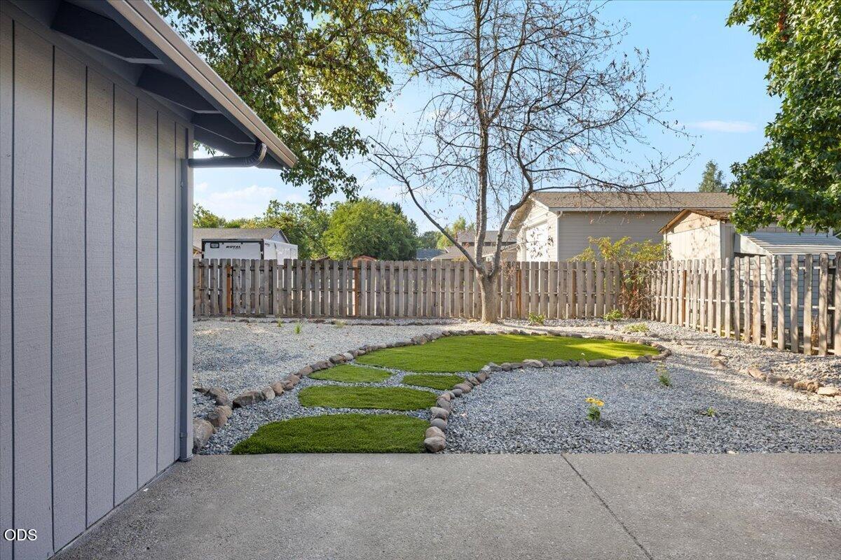 338 Joseph Street Central Point, OR 97502 - Photo 20 of 25 Gallery Image 20