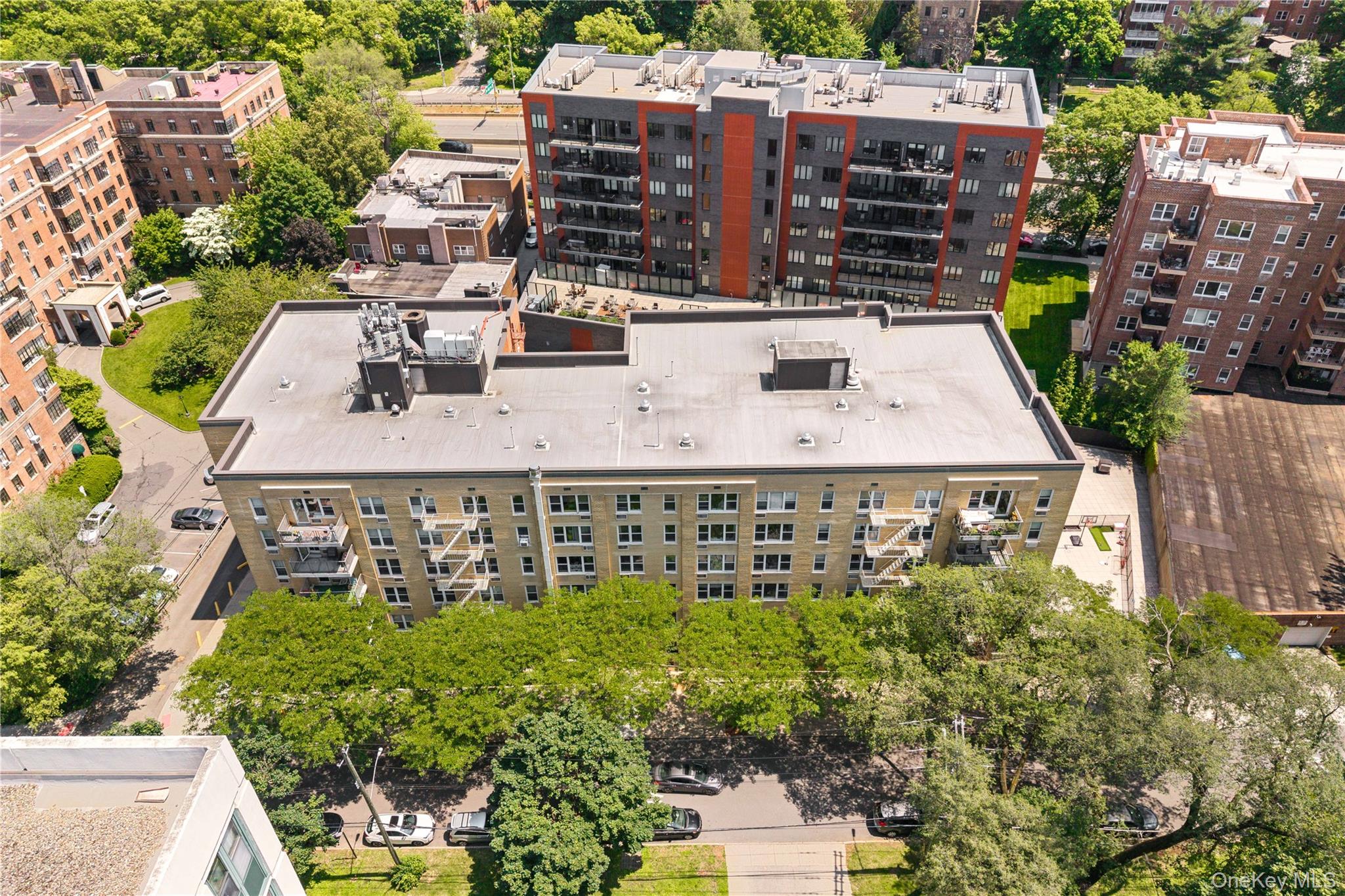 2736 Independence Avenue, Unit 4A Bronx, NY 10463 - Photo 29 of 31 an aerial view of multiple house