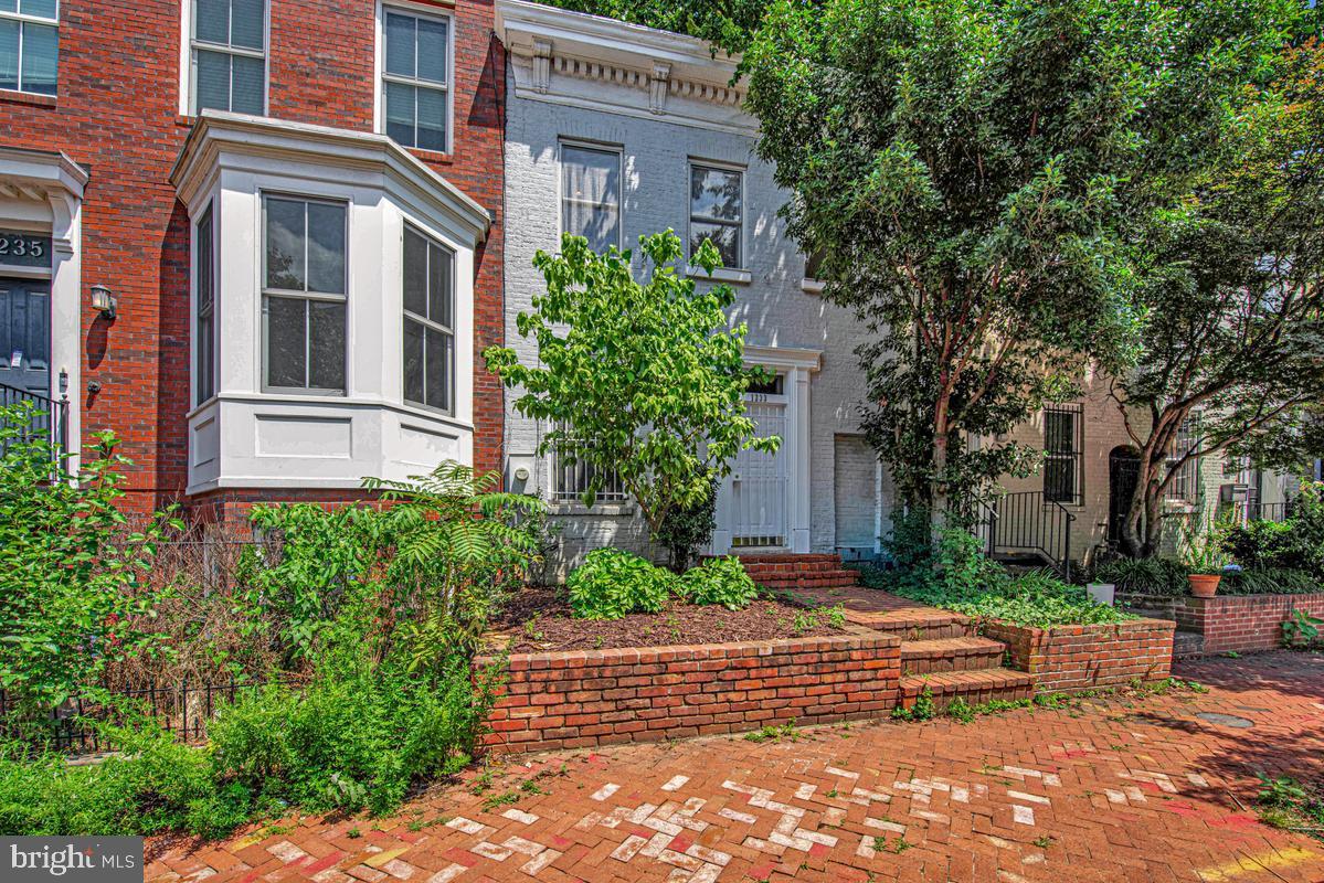 1233 4th Street Northwest Washington, DC 20001 - Photo 3 of 31