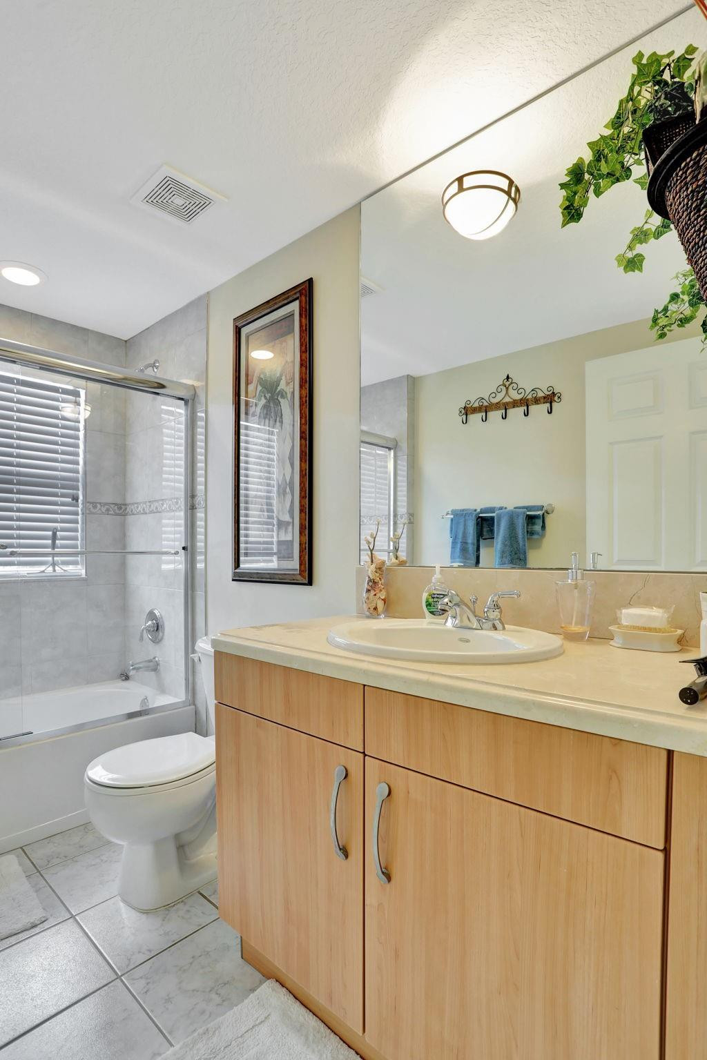 3210 Northeast 5th Street, Unit 202 Pompano Beach, FL 33062 - Photo 23 of 41 Photo 23