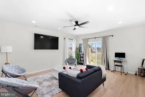 $424,990 | 142 Bamboo Shoot Lane, Winchester, VA 22603