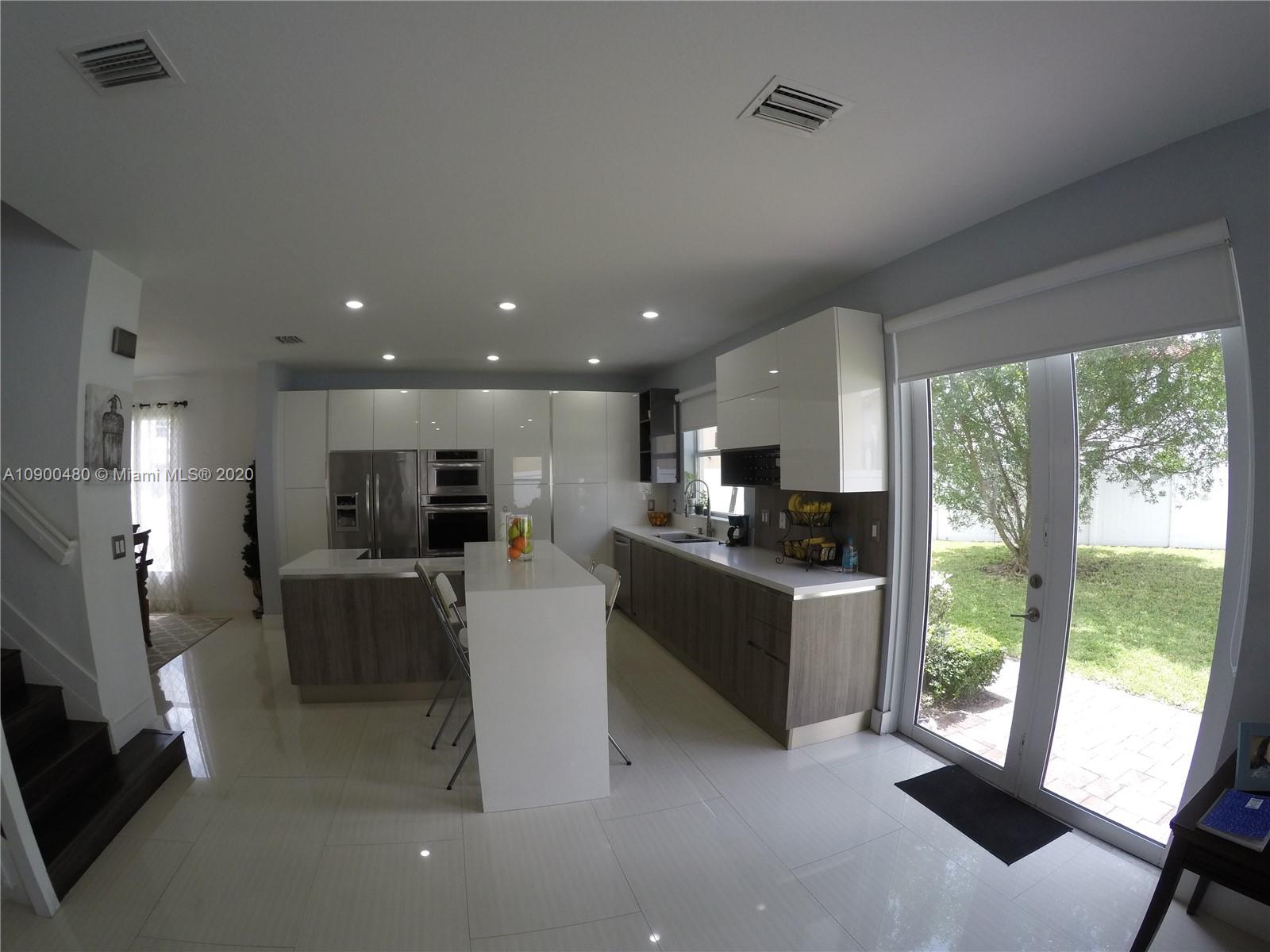 9458 Southwest 170th Path Miami, FL 33196 - Photo 11 of 97 Gallery Image 11