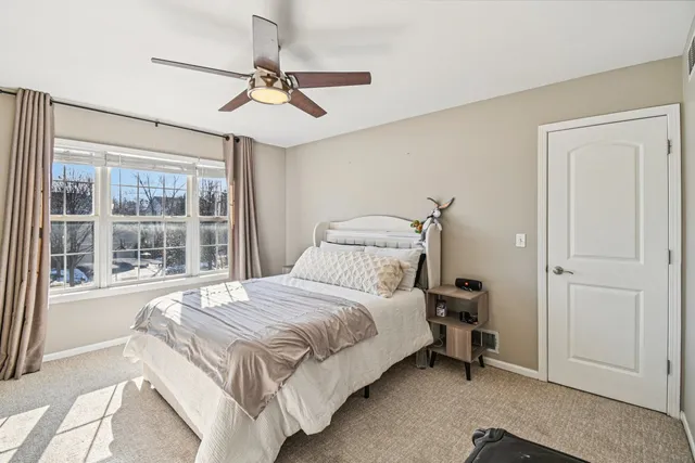 $464,990 | 2834 Forestview Drive, Carpentersville, IL 60110