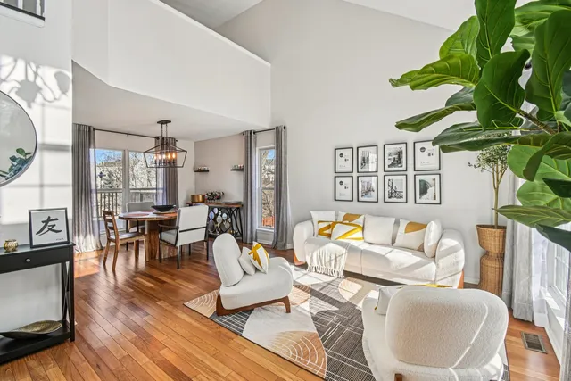 $464,990 | 2834 Forestview Drive, Carpentersville, IL 60110