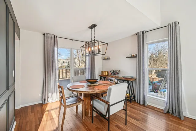 $464,990 | 2834 Forestview Drive, Carpentersville, IL 60110