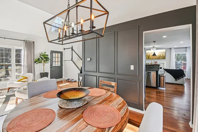 $464,990 | 2834 Forestview Drive, Carpentersville, IL 60110