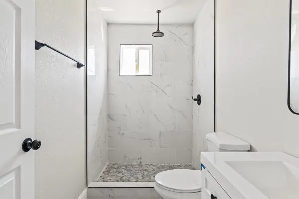 $319,000 | 2557 East Stanford Avenue, Pixley, CA 93256