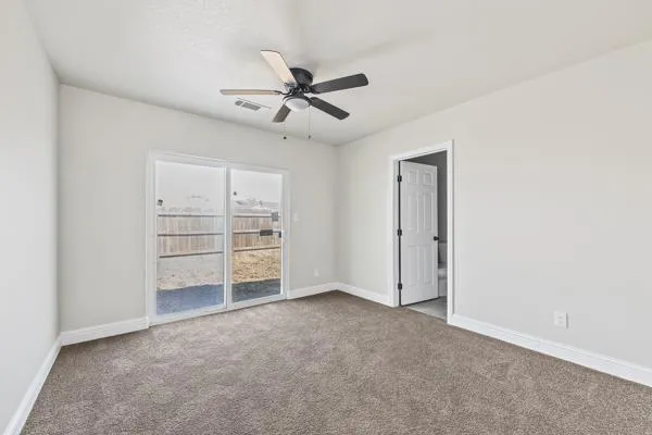 $319,000 | 2557 East Stanford Avenue, Pixley, CA 93256