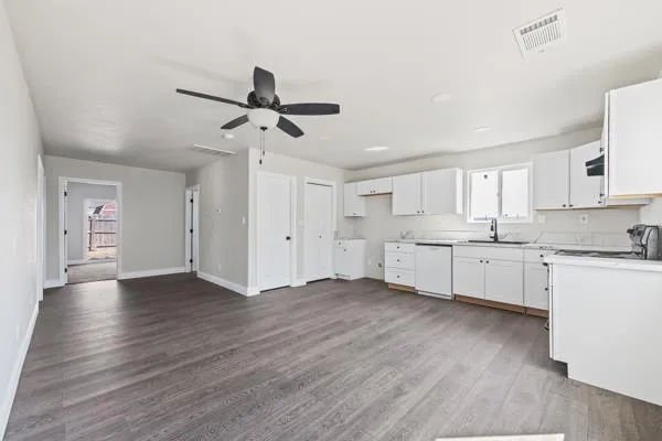 $319,000 | 2557 East Stanford Avenue, Pixley, CA 93256