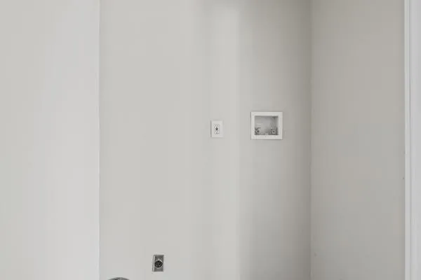 $319,000 | 2557 East Stanford Avenue, Pixley, CA 93256