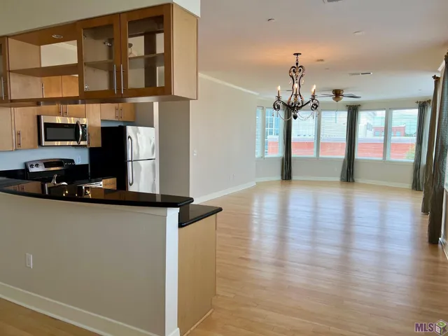 $290,000 | 7707 Bluebonnet Boulevard, Unit 310A, St. George, LA 70810